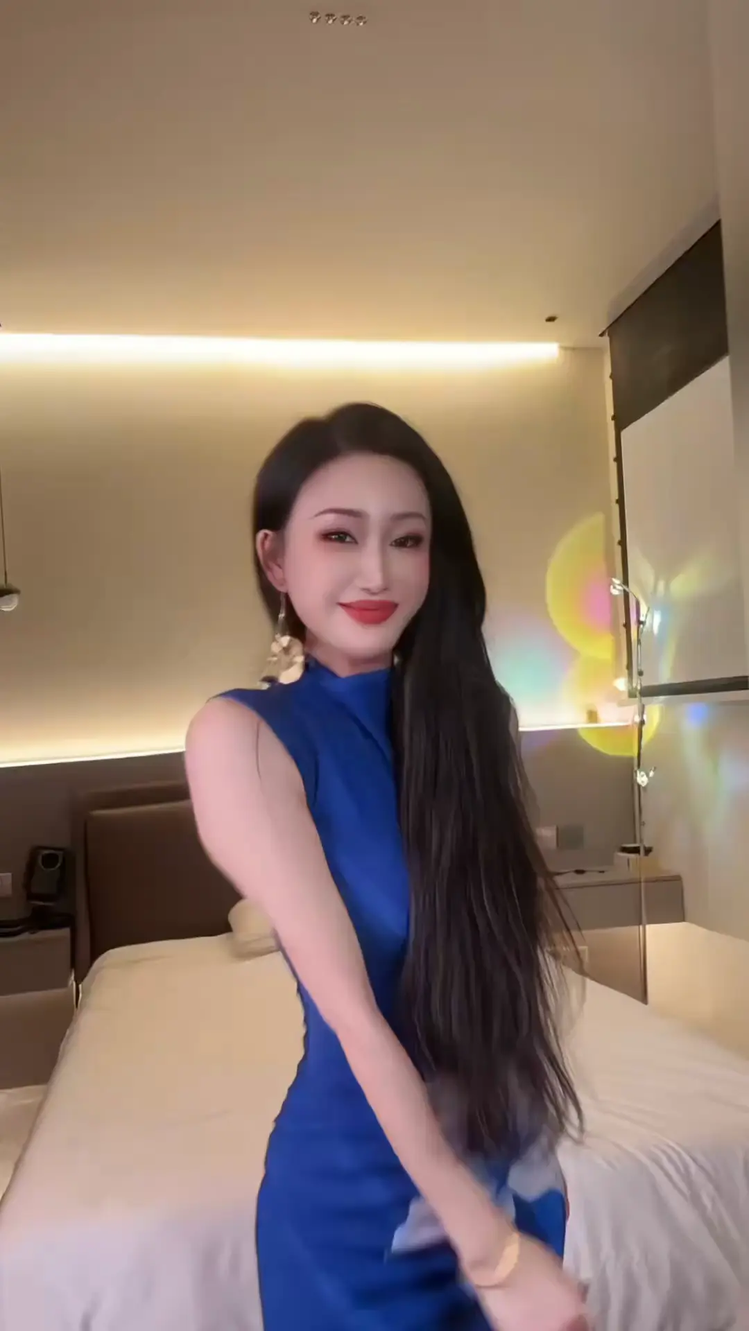 晚上七点半见/飞吻