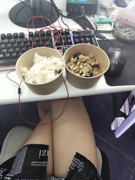 江凝雪贺屎哥帝皇的图片