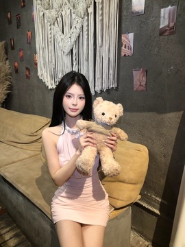 姜清挽的图片