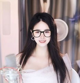 玟玟🌸挺住的图片