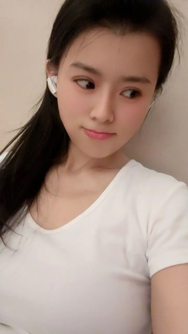 爱笑🌺好运常伴左右的主播照片