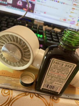 人发虚，休一天好好睡的图片