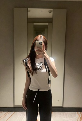 麋鹿同学的图片