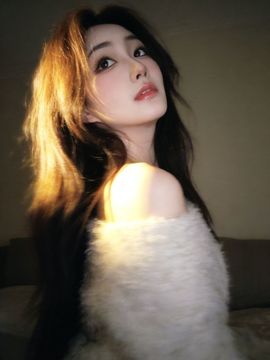 粮芯芯吖主播照片